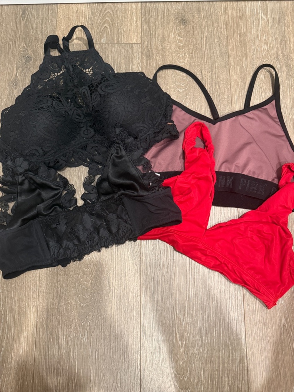 Victoria's Secret sports bra and bralette bundle size large used
